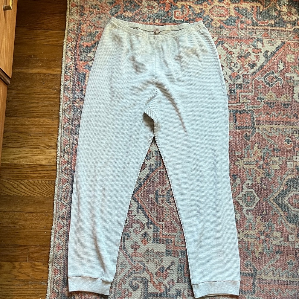 Victoria's Secret Pajamas Matching Set Waffle Knit Button Top/Jogger Lounge Set - Picture 6 of 9